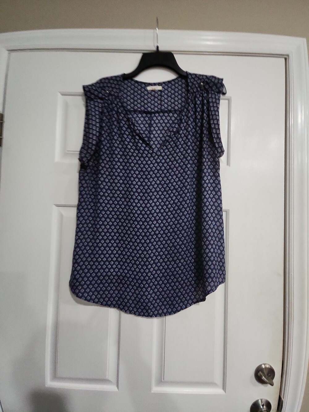 Womens Maurices SizeXL Blue & White Sleeveless Top